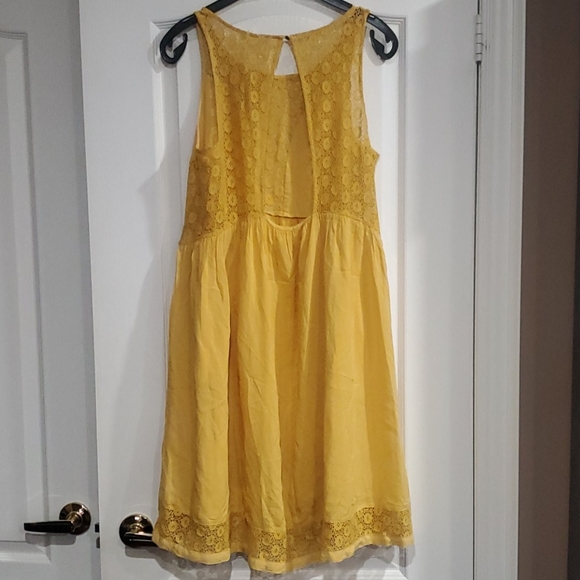 Summer dress - Picture 3 of 3